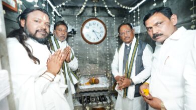 गुरूदर्शन व पूजा-अर्चना कर प्रदेशवासियों की खुशहाली व समृद्धि का लिया आशीर्वाद